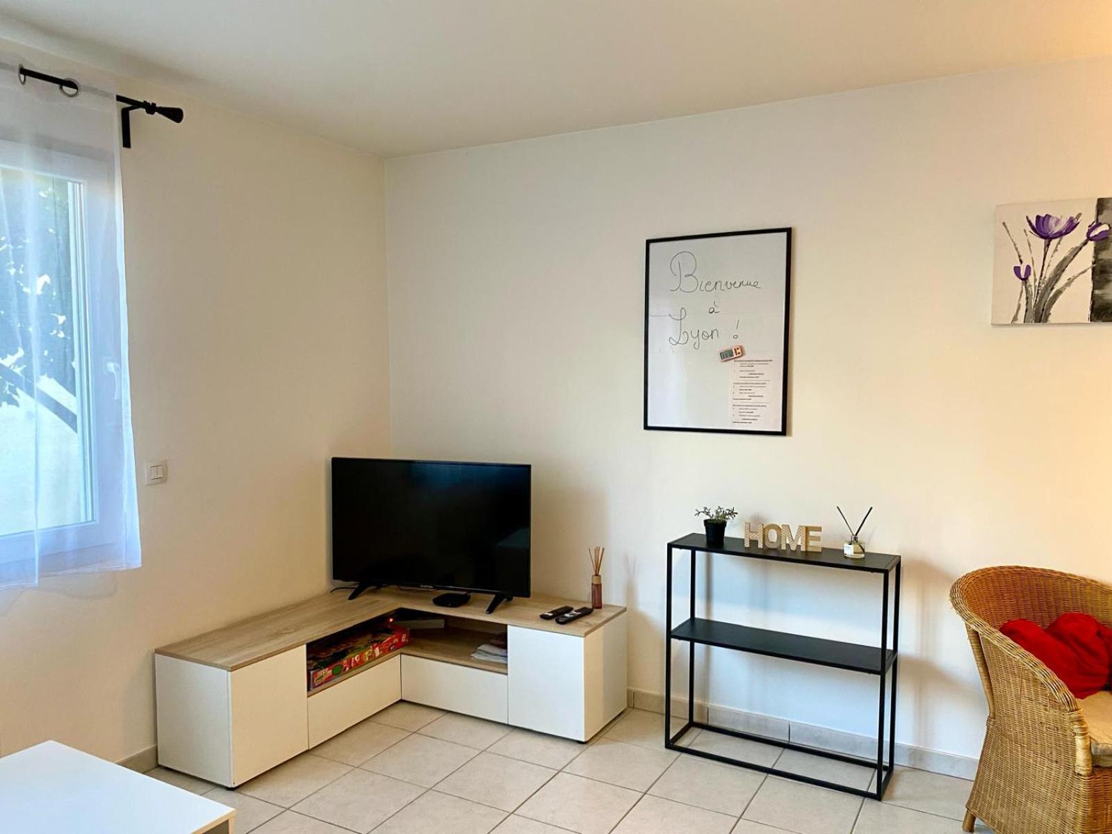 Appartement Residence Quartier Vilette Paul Bert Box Garage Lyon Exterior photo